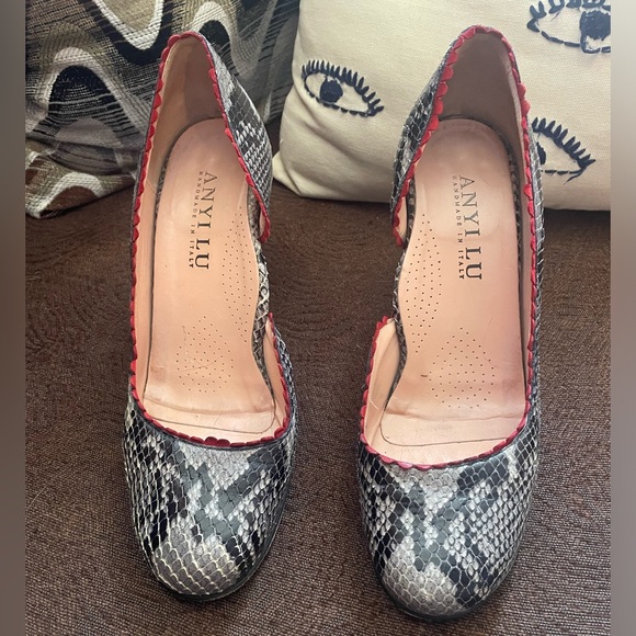 Anyi Lu Snakeskin Style Block Heel With Red Trim - Picture 2 of 9